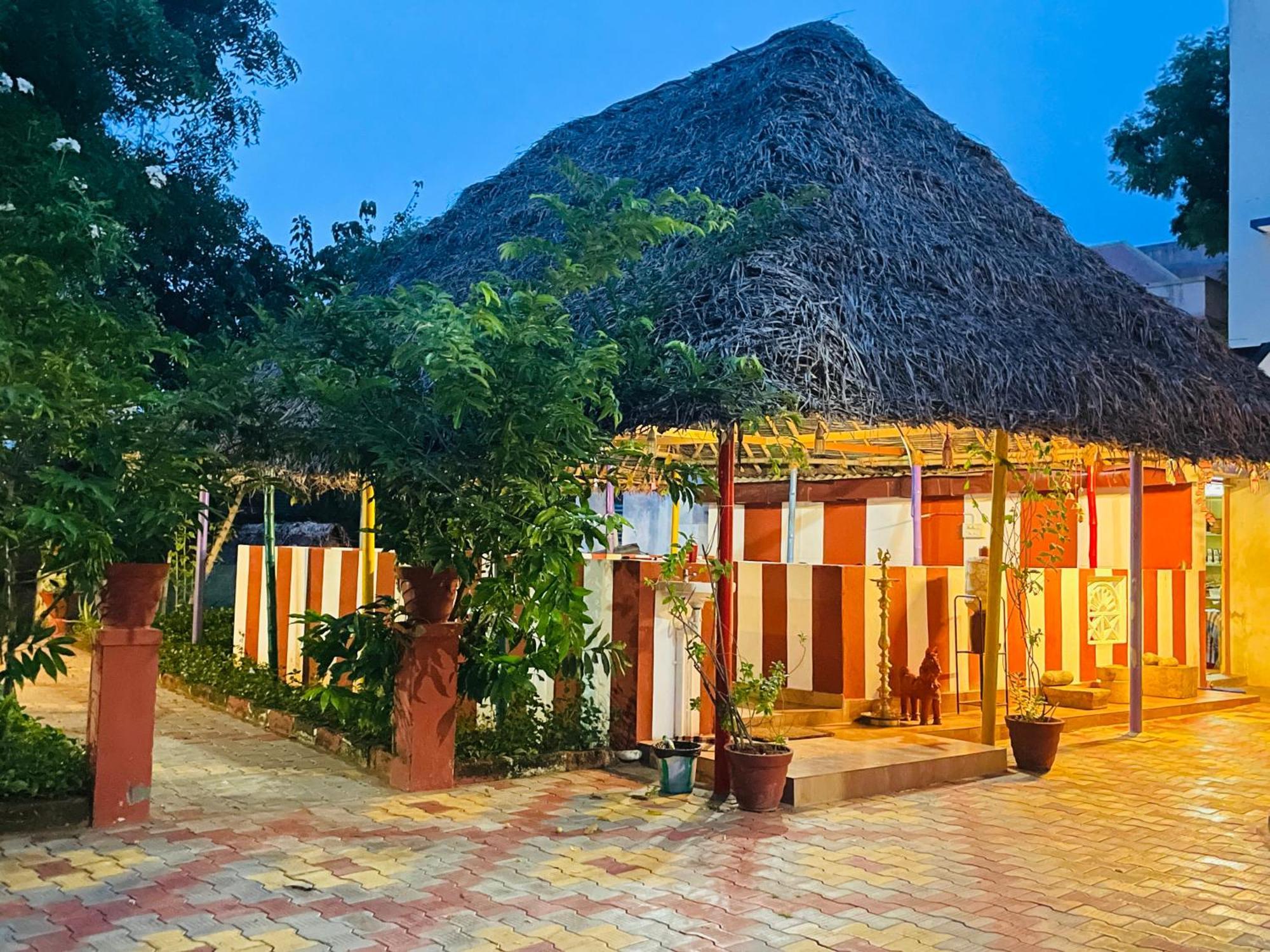 Chola Heritage Resort Карайкуди Экстерьер фото