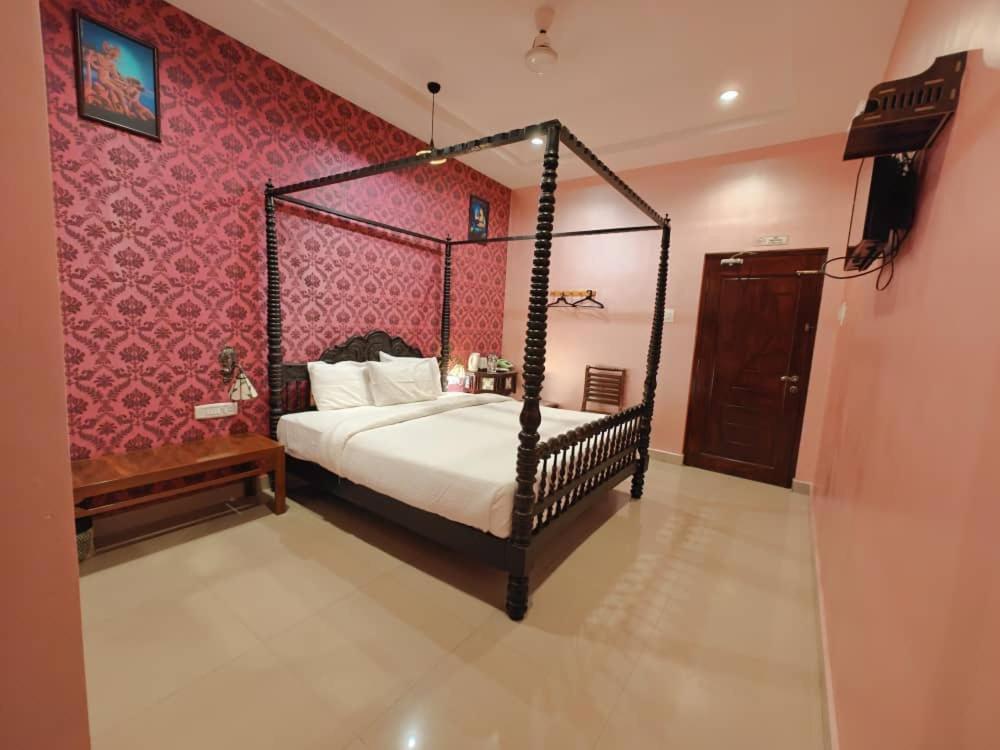Chola Heritage Resort Карайкуди Экстерьер фото