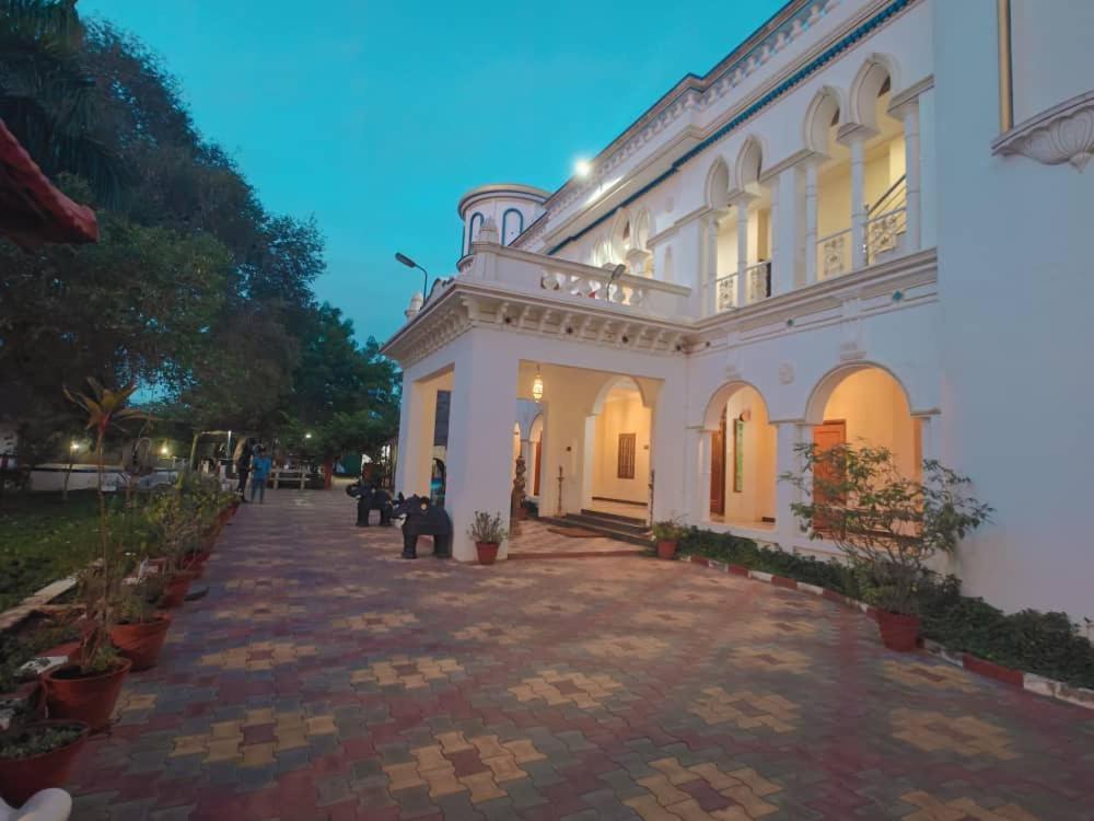 Chola Heritage Resort Карайкуди Экстерьер фото